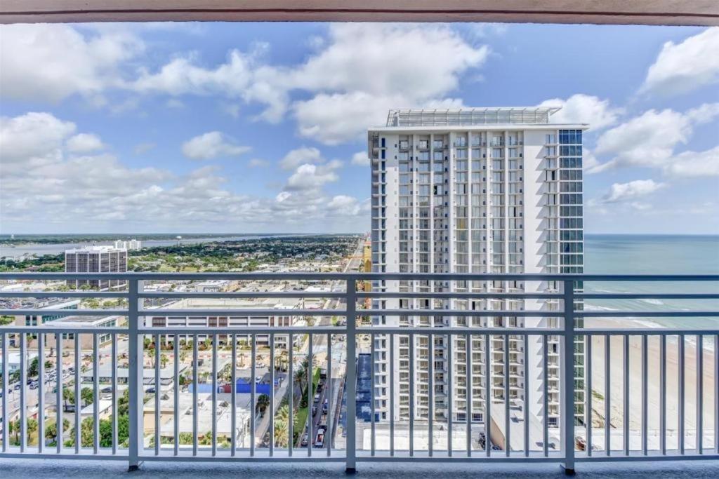 Gorgeous 2 Bedroom Master Jacuzzi Suite Ocean Walk Vacation Condo 2432 Daytona Beach Dış mekan fotoğraf